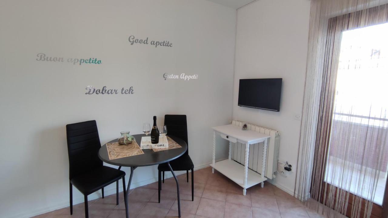 Apartment Marla *